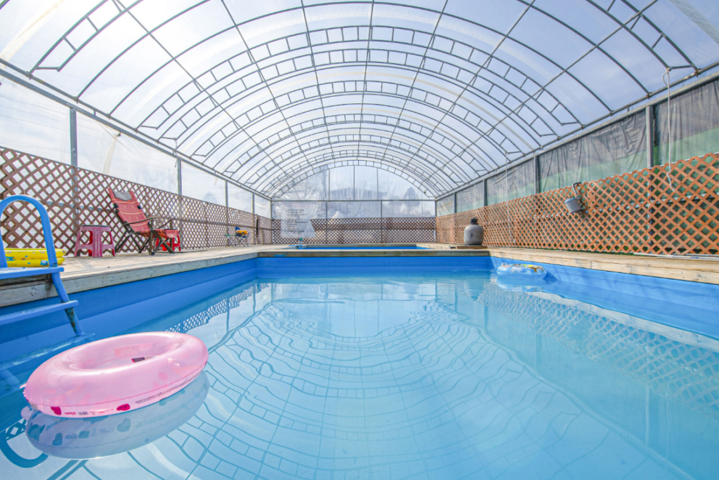 실내 온수 수영장