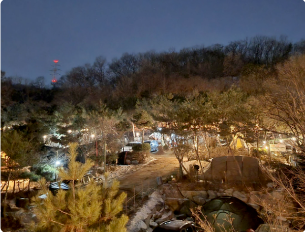 범바위 캠핑장의 야경